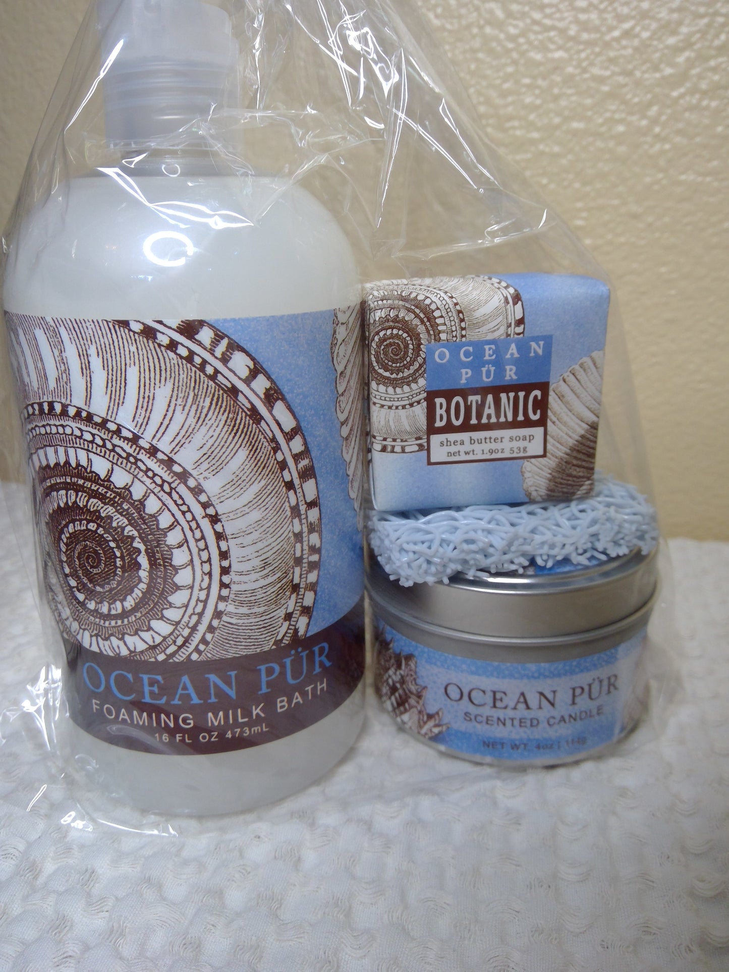 Ocean Pur Bath and Candle Gift Set