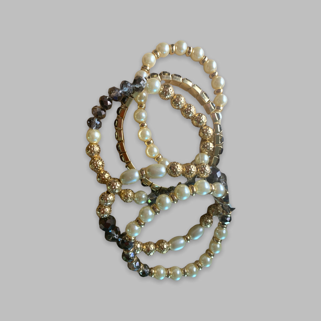 Pearls and Crystal Bracelet Set